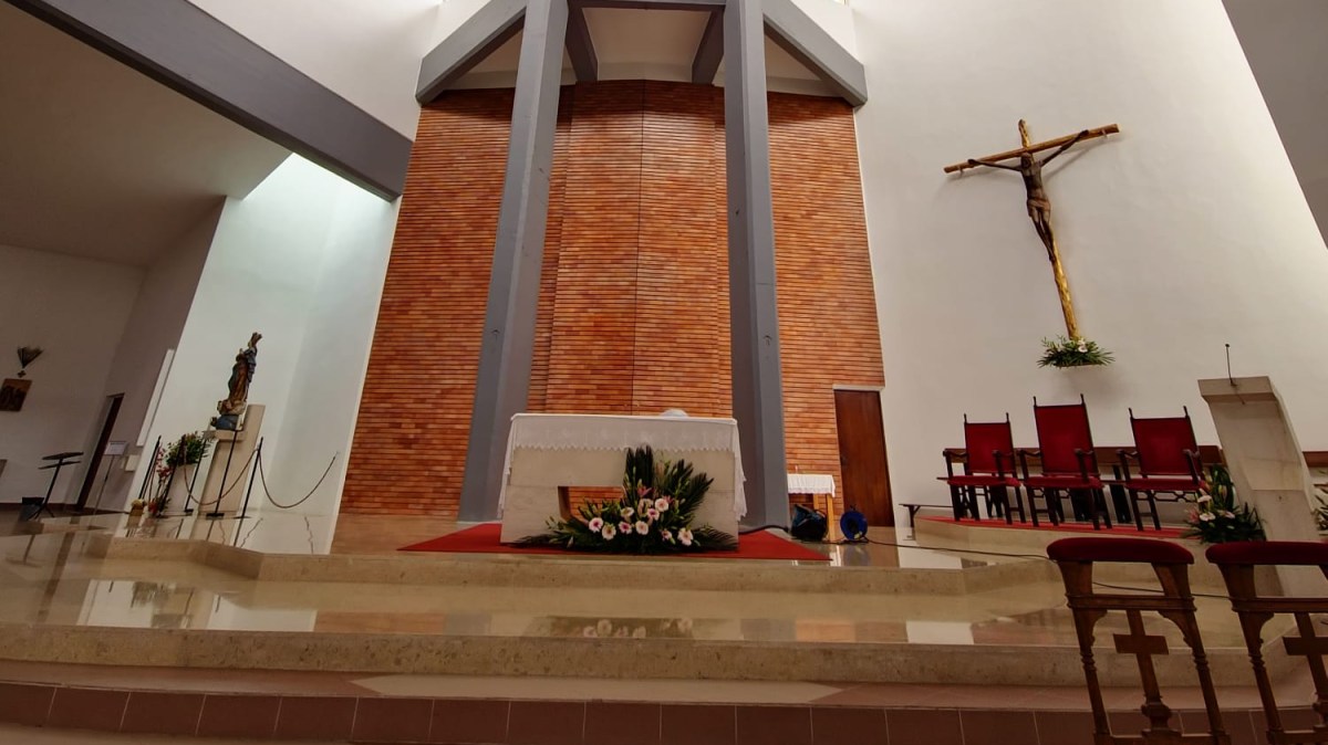 Horário de Verão (Junho, Julho e Agosto) – Missas e&nbsp;Confissões